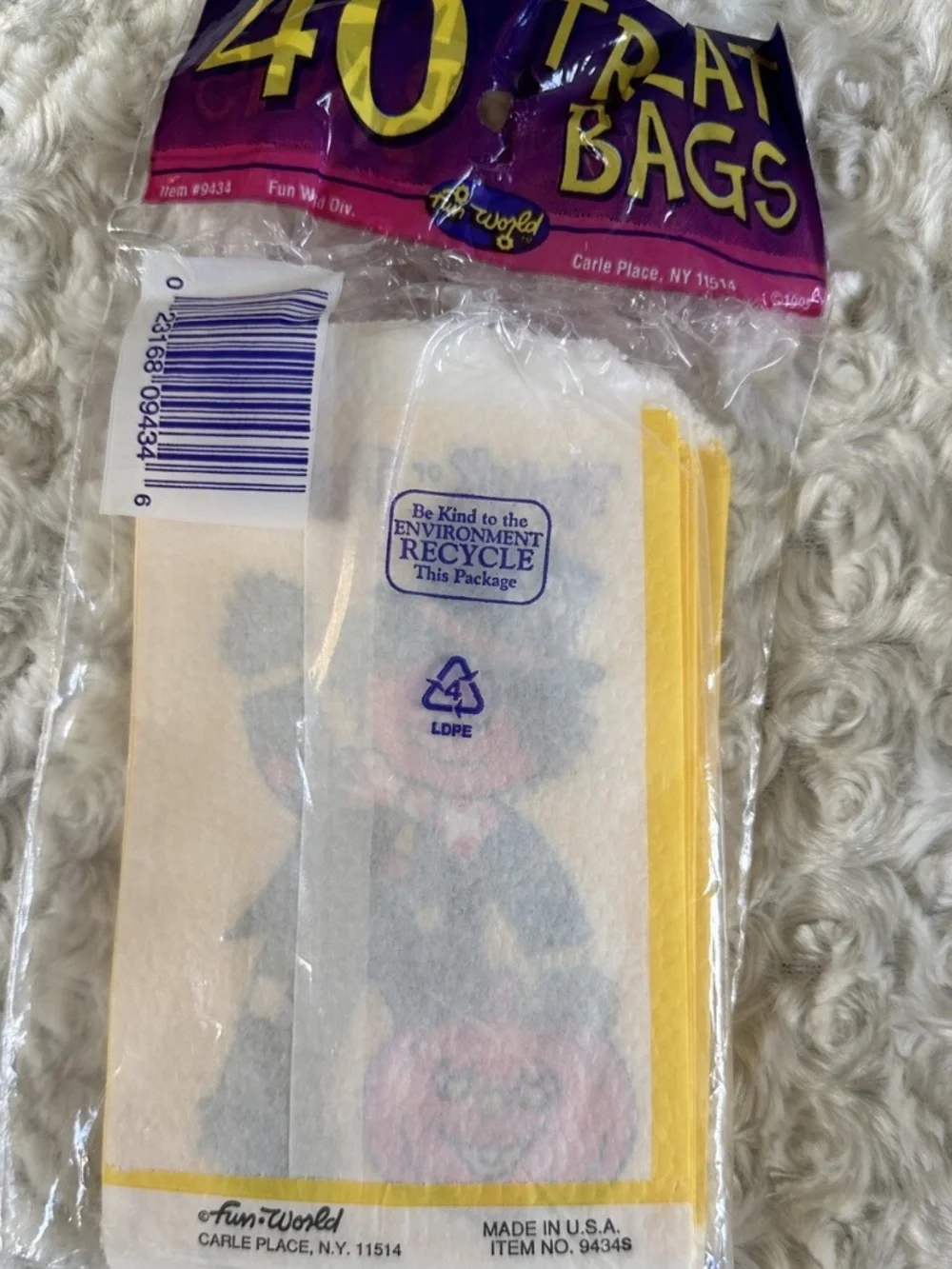 Halloween party supplies VTG Table Cover 29 Treat Bags Wilton 30 Lollipop Sticks